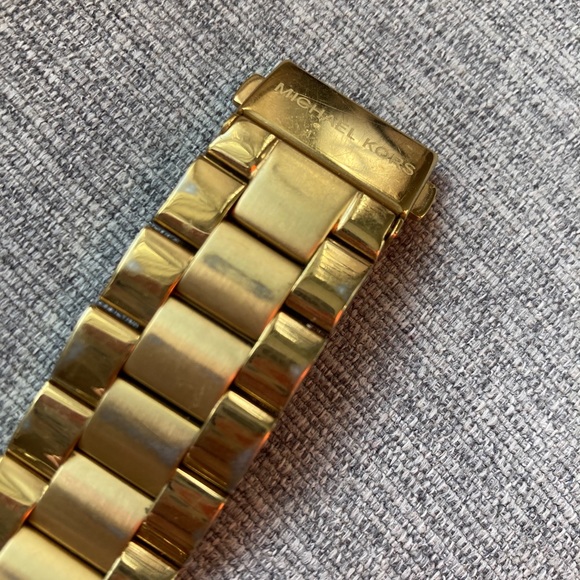 Gold Michael Kors watch - Picture 10 of 12